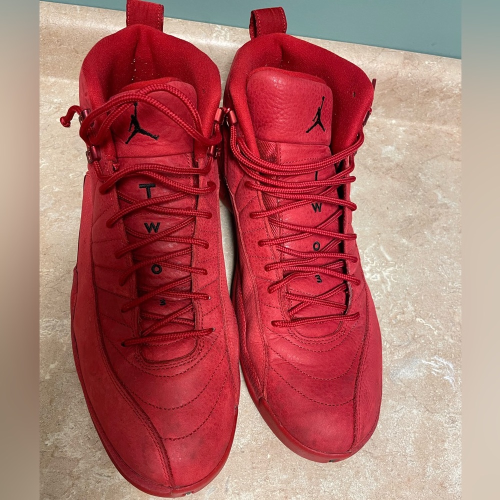 Jordan 11 Retro gym/tennis shoes